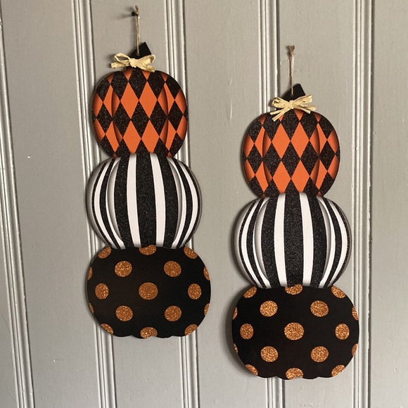 NWT 2- Beautiful Glittered Triple Stacked Wooden Pumpkin Decoration Signs - Picture 6 of 17